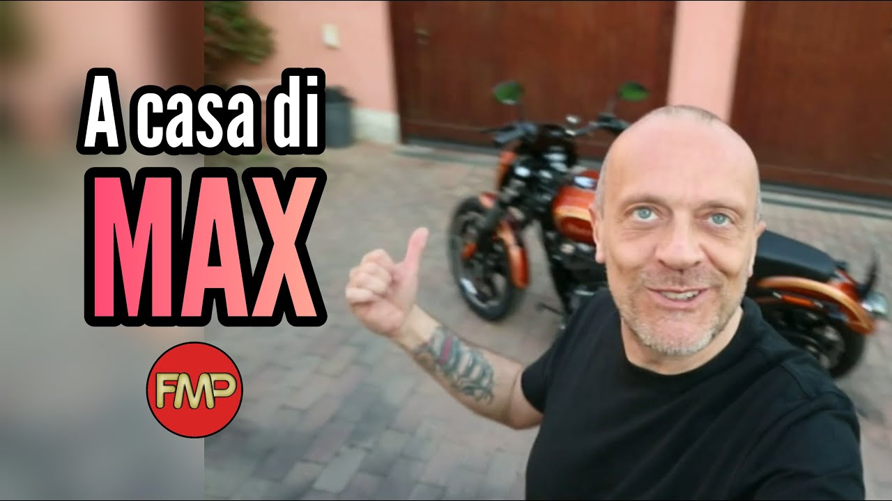 Max Pezzali ci fa entrare nella sua casa a Pavia (Studio Aperto 14.04.2020)