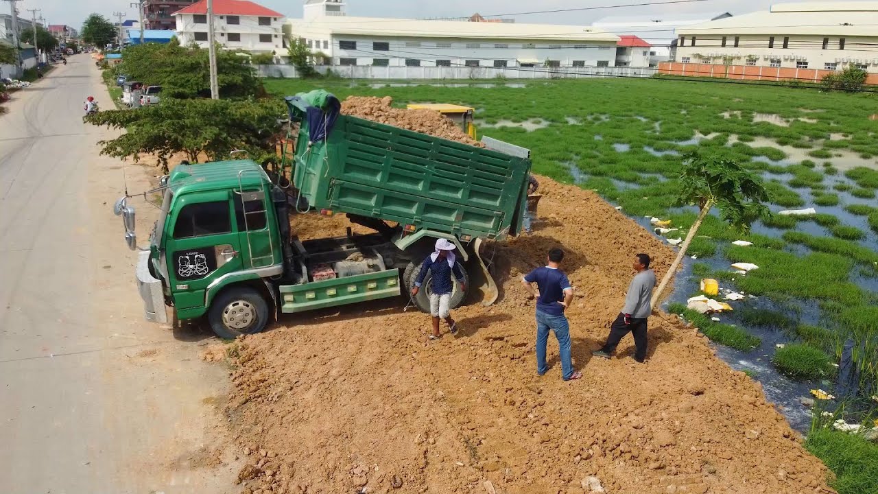 Full Video!! Wonderful! Landfill up Process Fill the soil 5mx70m Dozer D31Px KOMATSU​ And Dump Truck