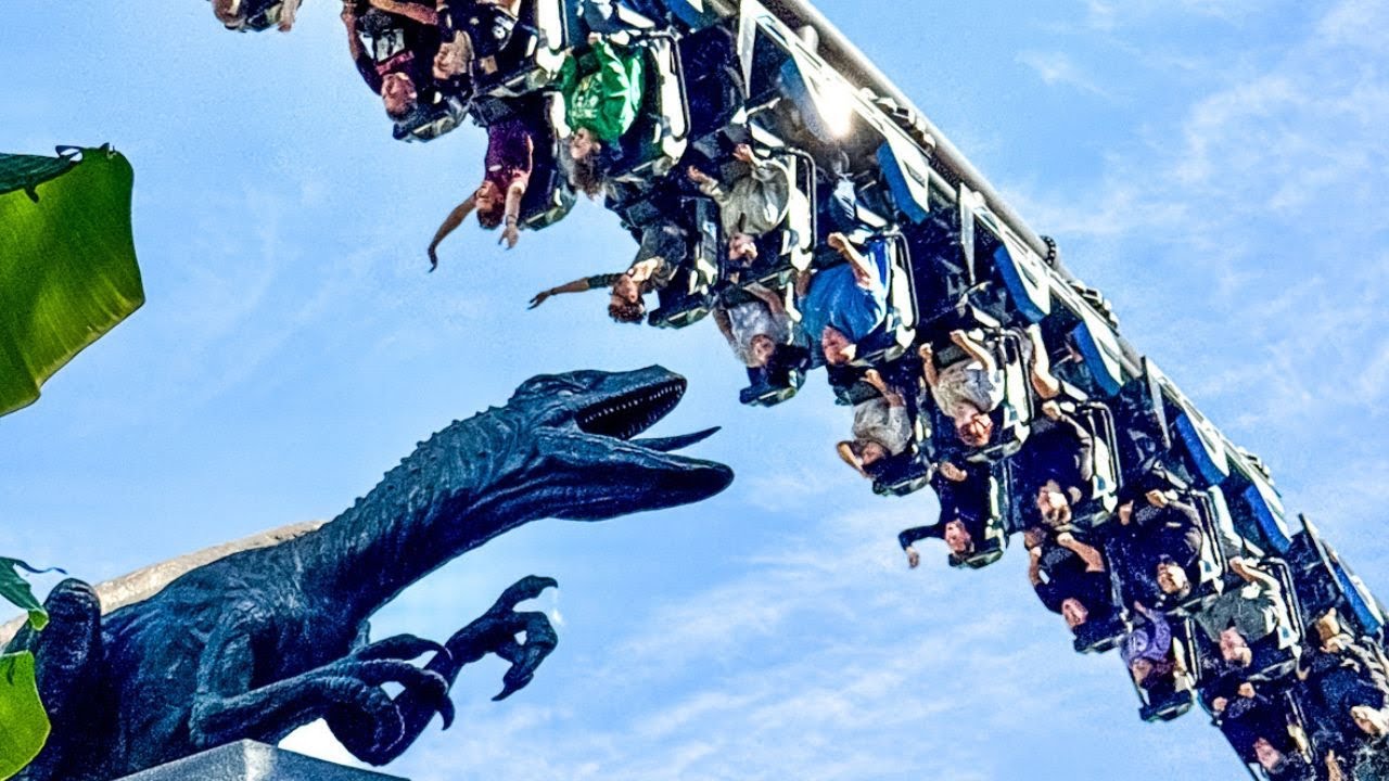 Universal Orlando Christmas 2025
