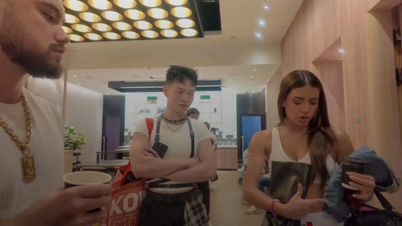 Momentos da Saby no 'Now United tour prep Ep 2 - Jailey Vlog'