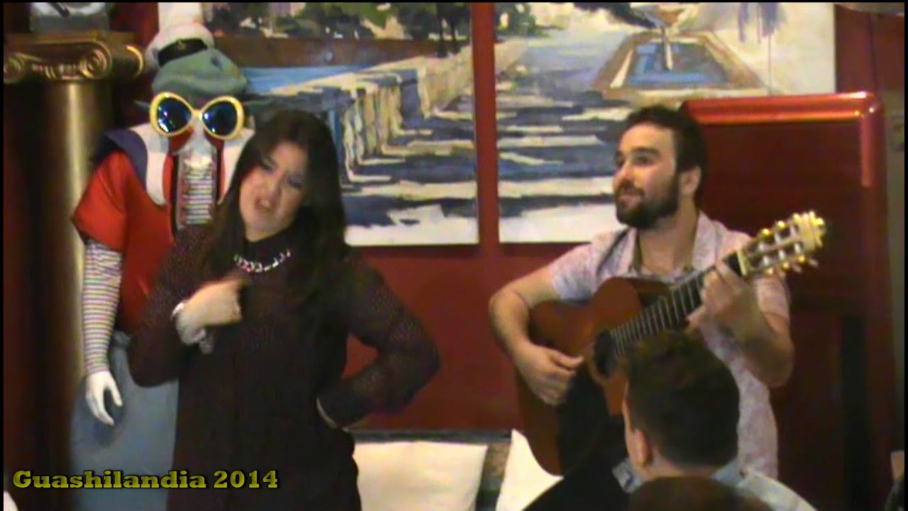 Brenda & Geni Cheza (2014) - 2000 Los del año Catapúm - Presentación
