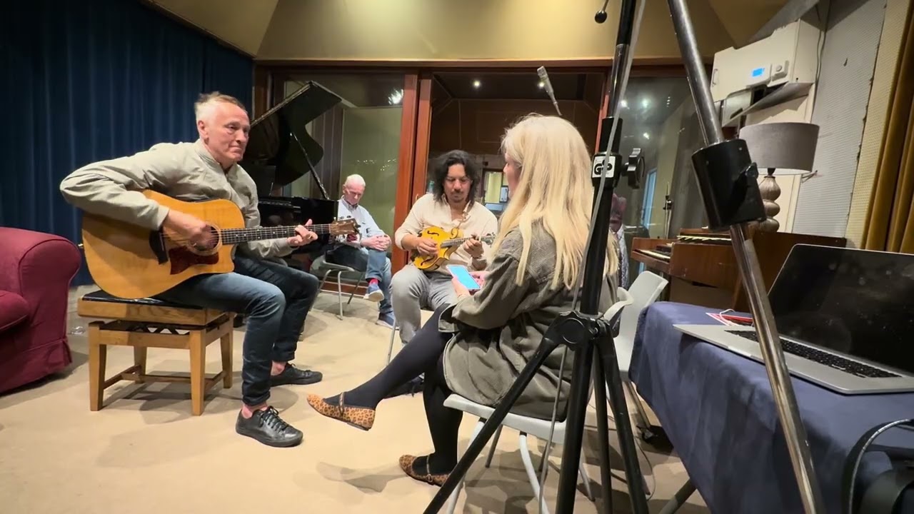 Live recording of 'Finding my way in the dark' recorded at Rockfield Studios.