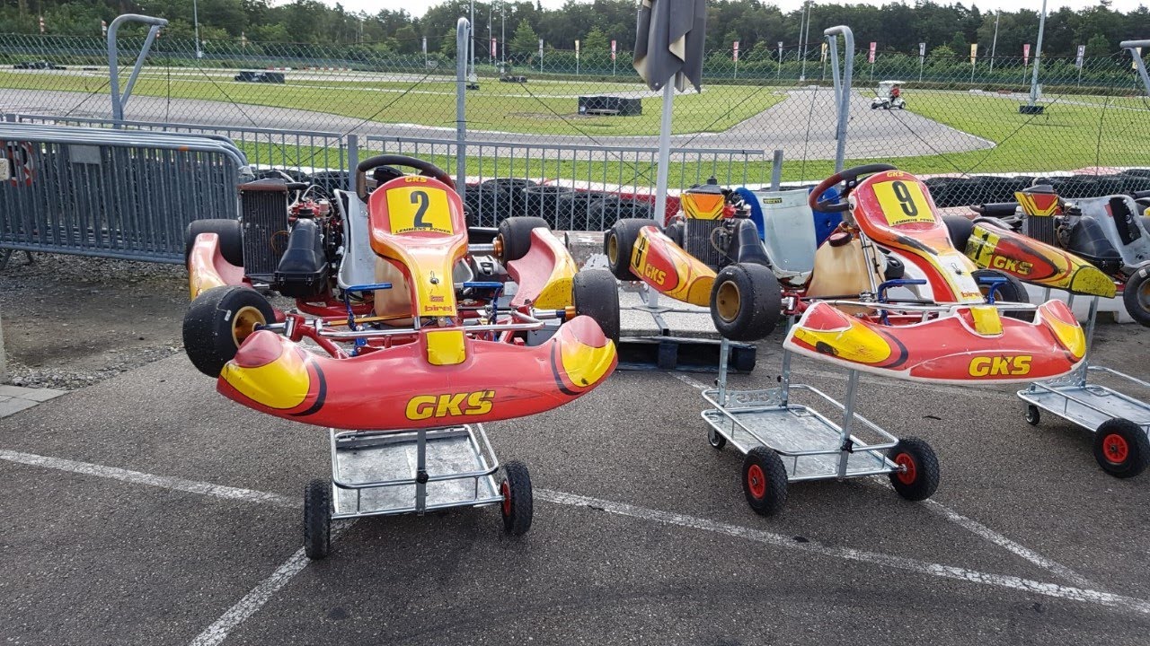 Driving the expert Kart (senior max = 120 km/h) @ karting Genk