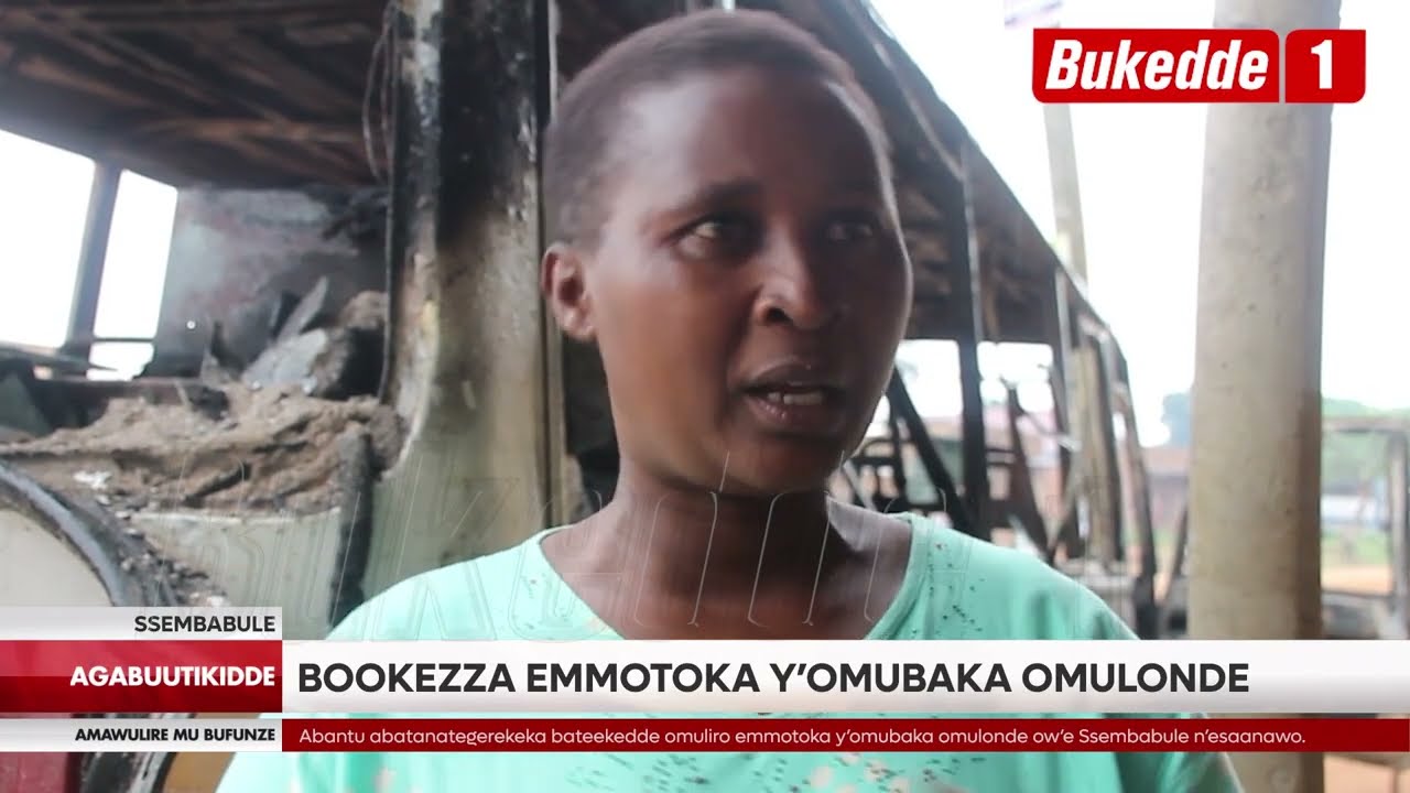 Agabuutikidde: Abantu batannategerekeka  bateekede emmotoka y'omubaka omulonde owa Mawogola omuliro.