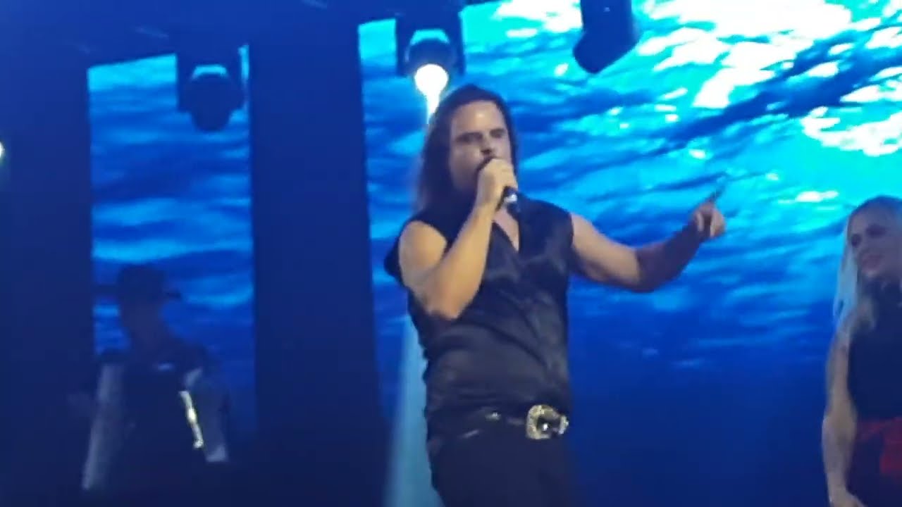 Marlo eis cantor da Banda calcinha preta no São João de várzea nova Bahia