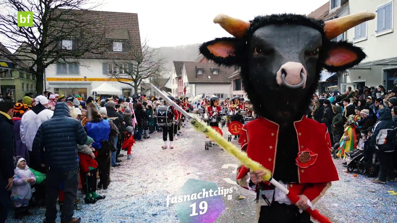 Sambaschränzer Fasnacht-Clip «Mamma Mia» @Umzug Frenkendorf 2019