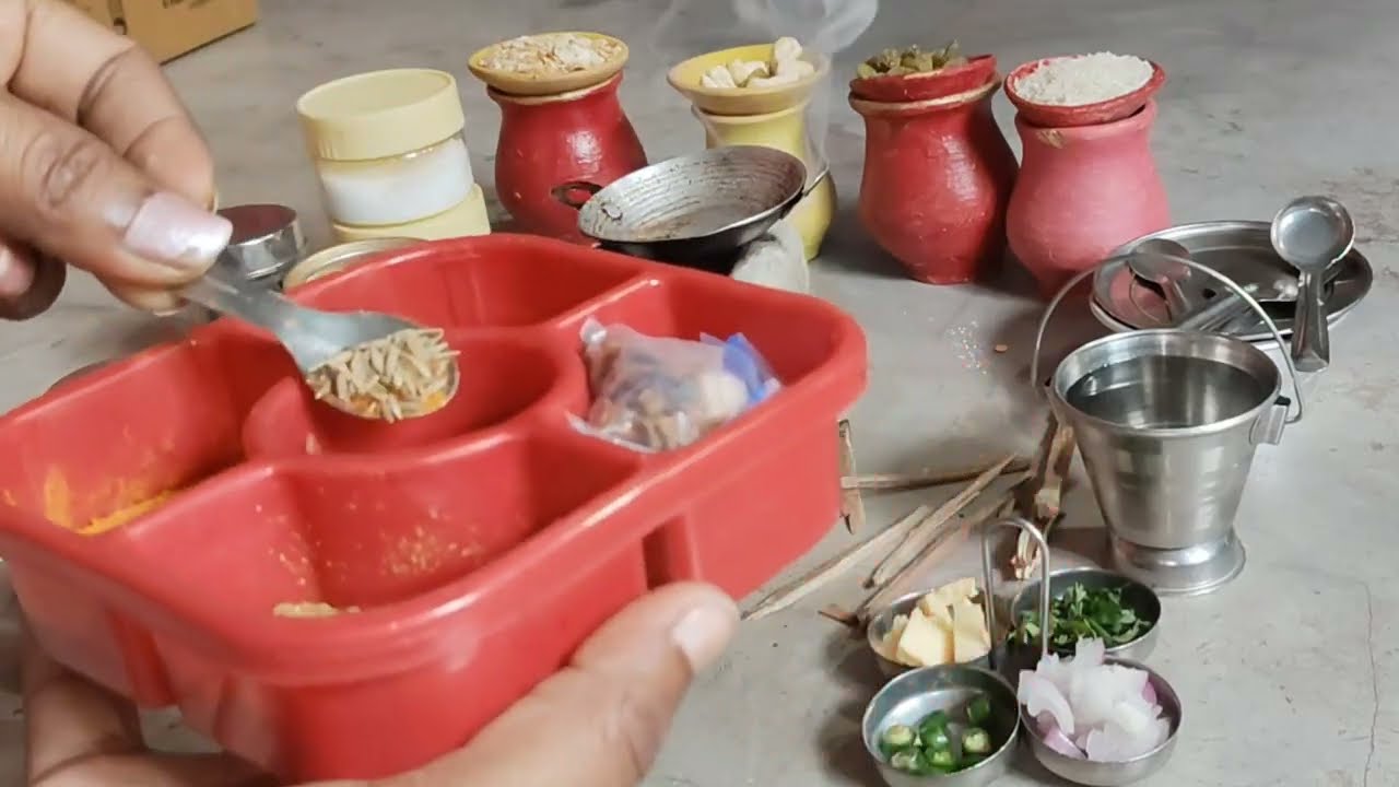 💛 छोटे किचन में बड़ा स्वाद – भुजिया कचौड़ी रेसिपी#cooking #recipe #minikitchen #miniture #viralvideo