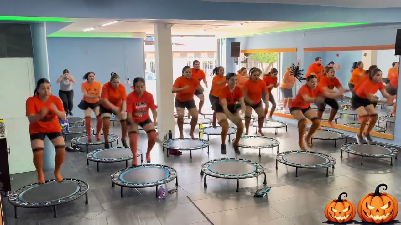 Coreografía Guaracha diabólic// al estilo jumping is life Halloween 🎃 🎃