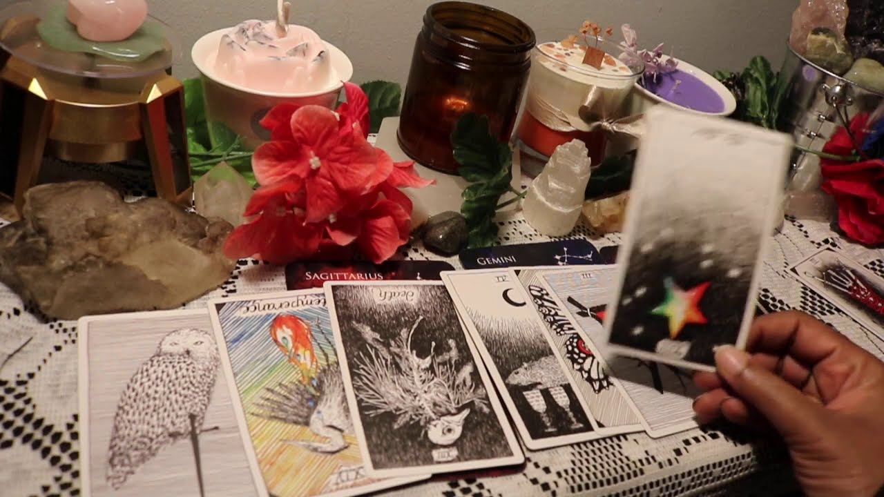 ♎️ LIBRA  Who is secretly talking about you?🔮  Um, OMG Tarot