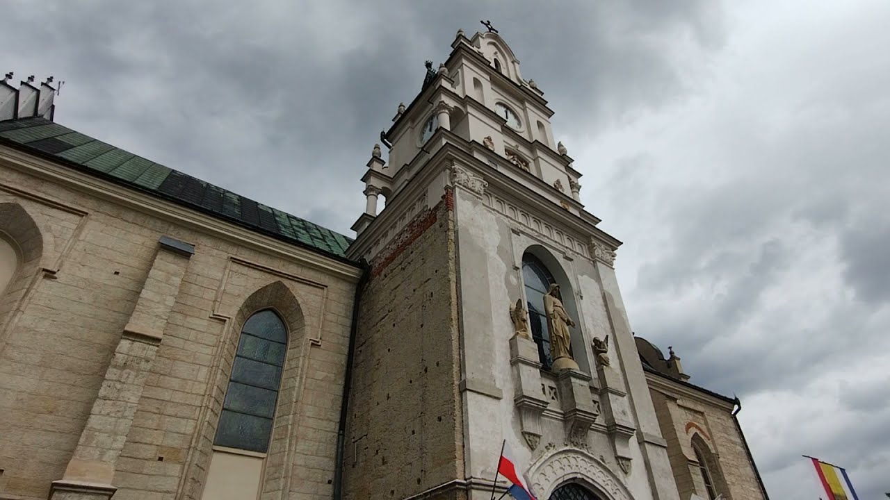 Kraśnik (Stare Miasto) - Dzwony elektroniczne kościoła pw. Wniebowzięcia NMP i św. Augustyna