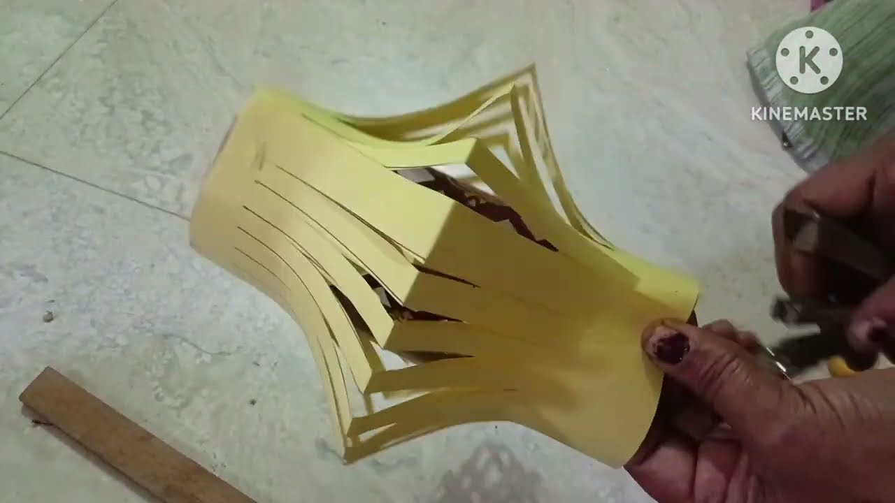 लग्न पत्रिके पासून पाच ते सहा मिनिटात कंदील तयार /how to make kandil #handmade #diy #peparcraft 