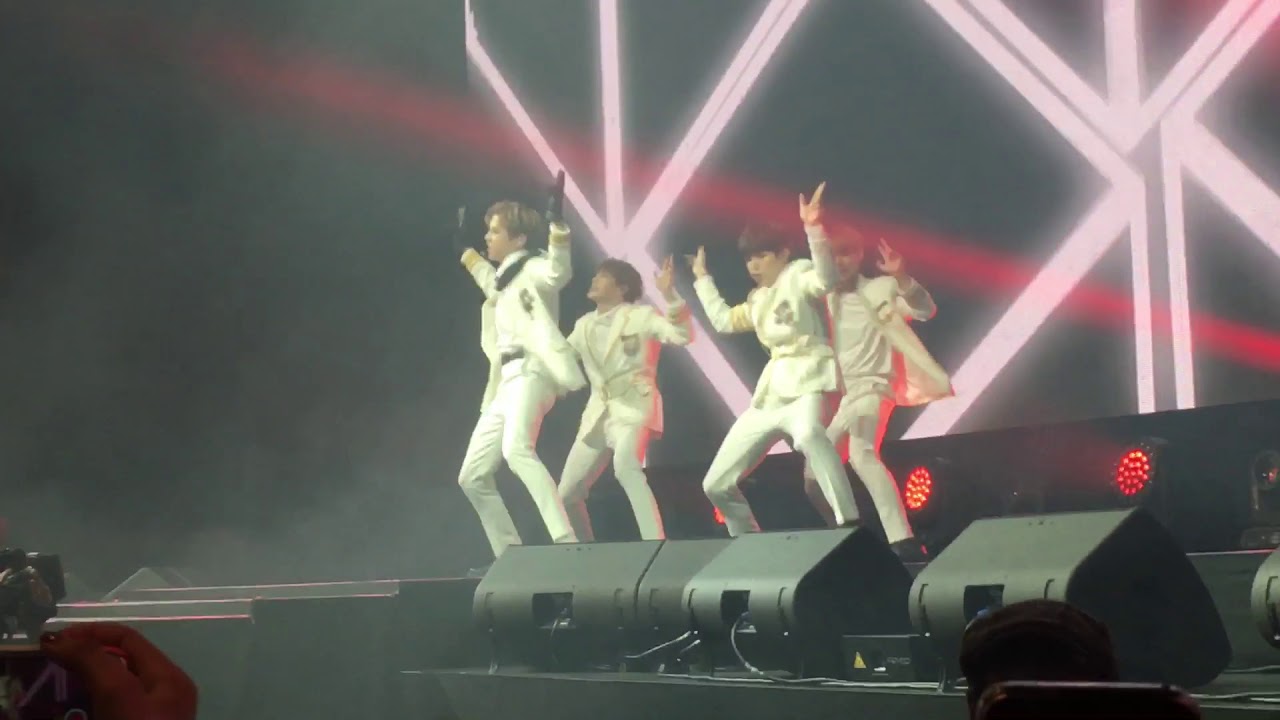 Wanna One Bang Bang Bang Pick Me Live KBS Music Bank Berlin 2018