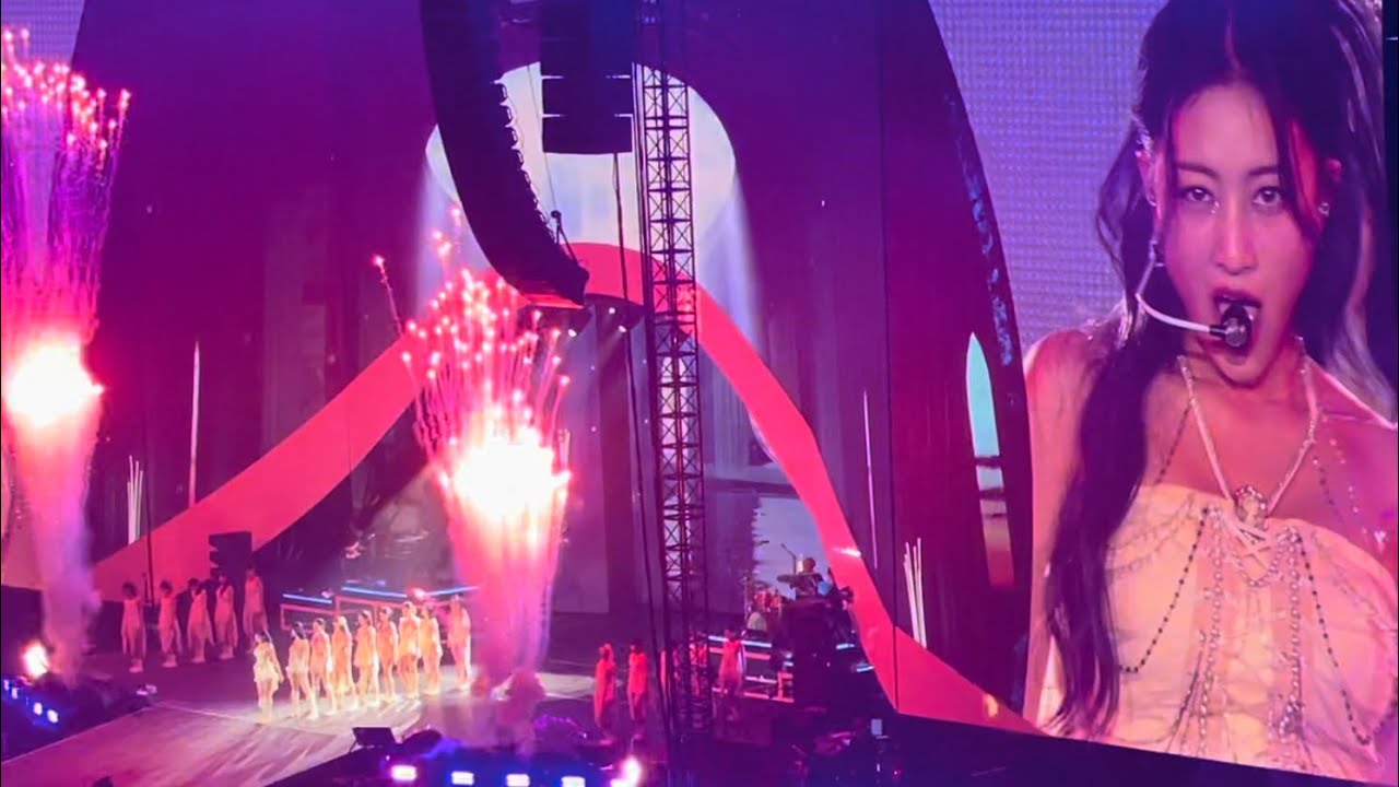'Feel Special' - TWICE @MetLife Stadium
