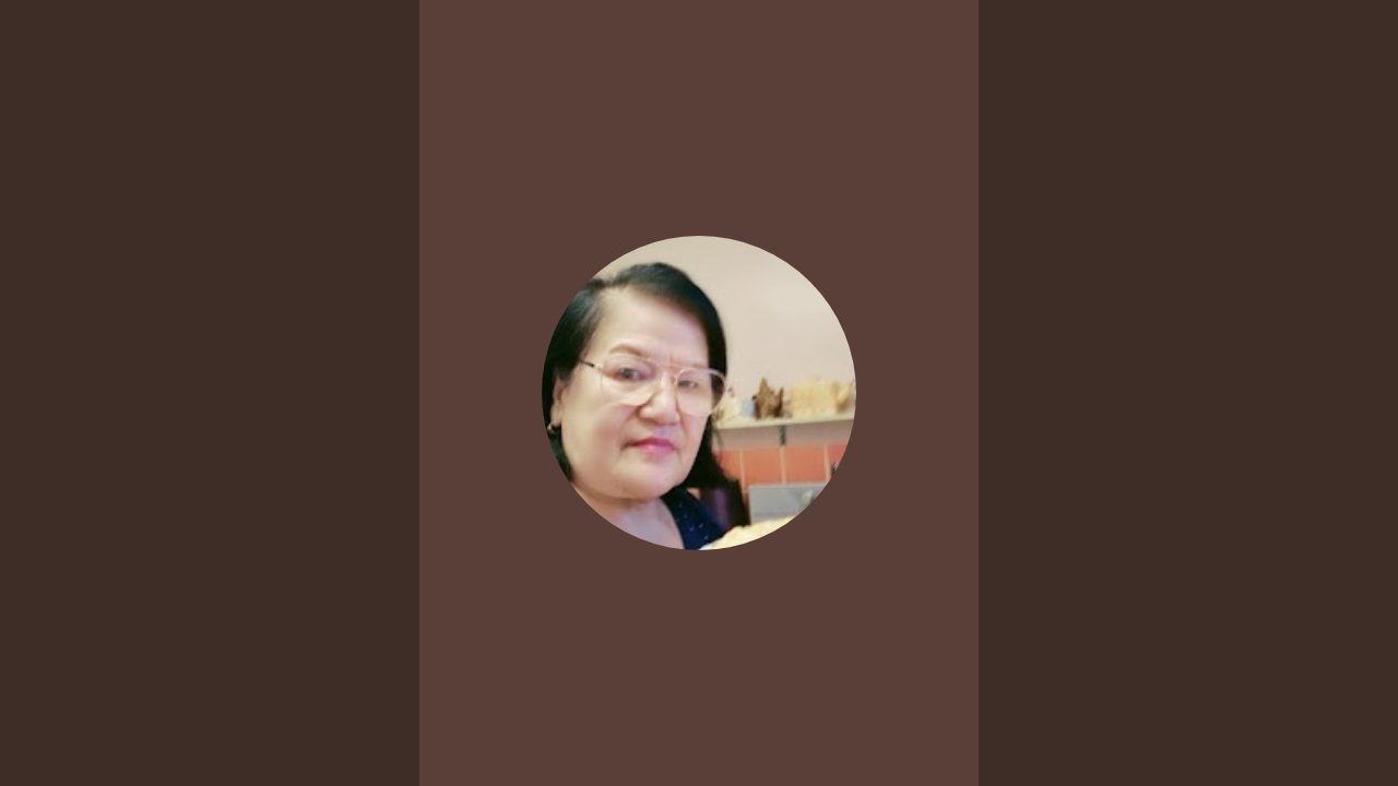 Maximina Moore is live