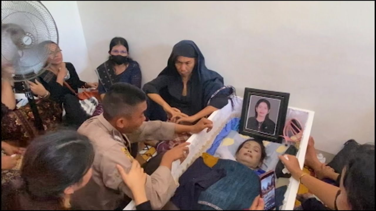 ACARA ADAT PEMAKAMAN IBU IDAWATI RAJAGUKGUK Part 1 mp4  Tgl. 15 /10/2022