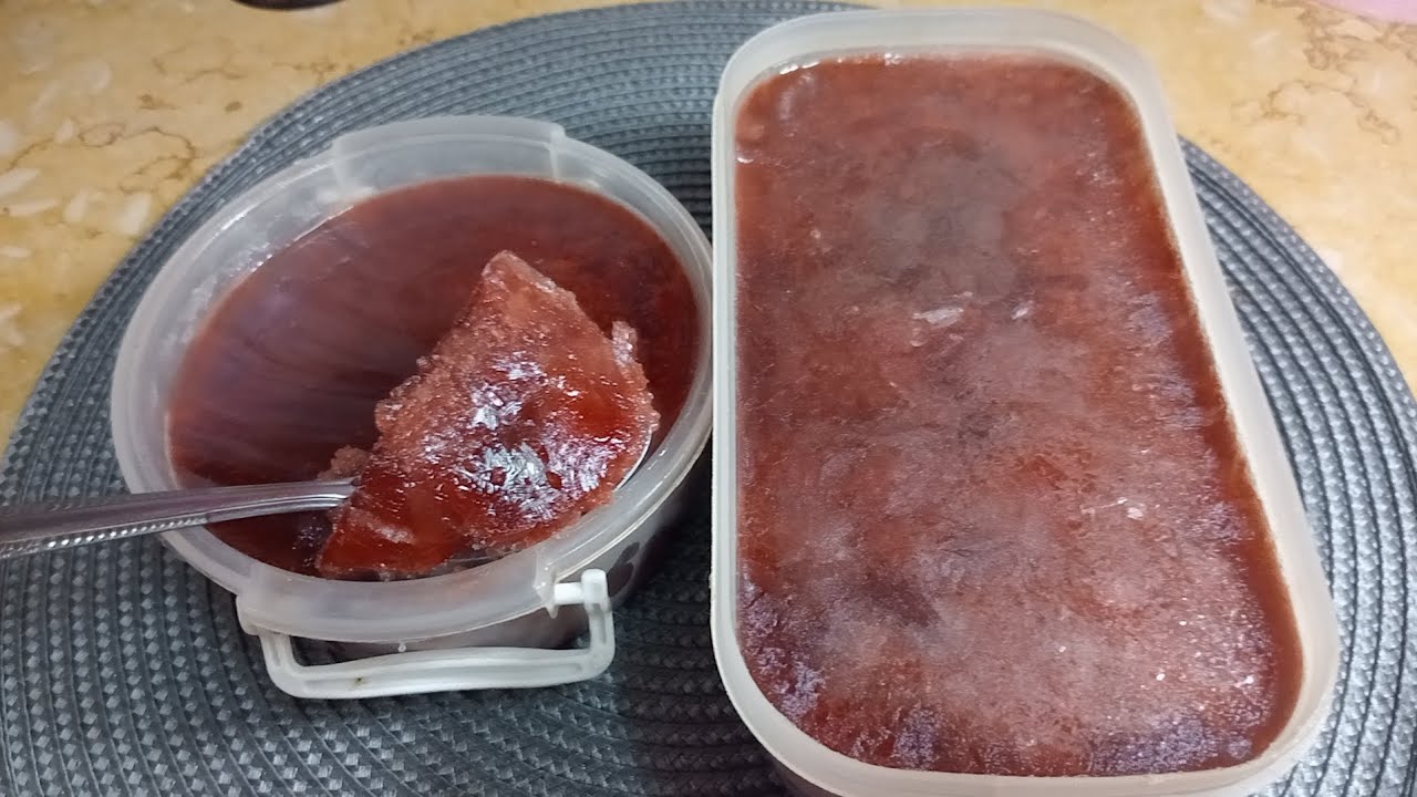 مشروب العناب المركز معلقة واحدة وكوباية مايه اعمليها وارتاحى