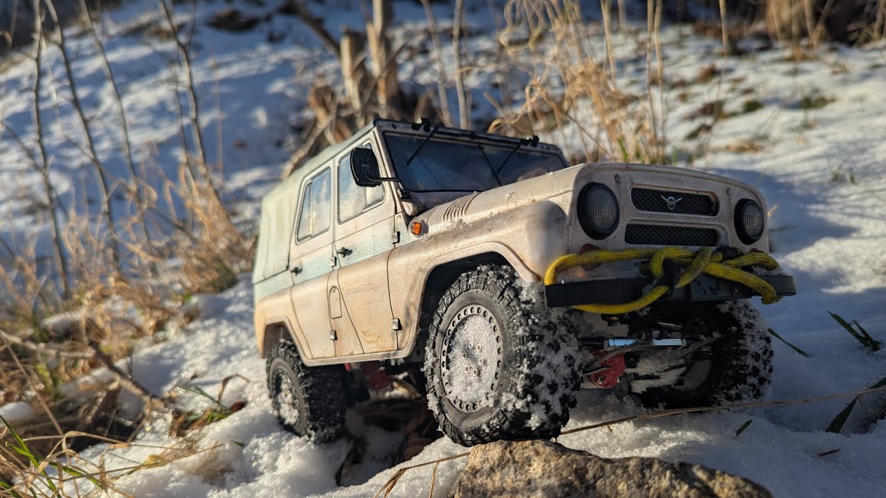 Rc UAZ 469 / WPL C94  Frozen river trail 