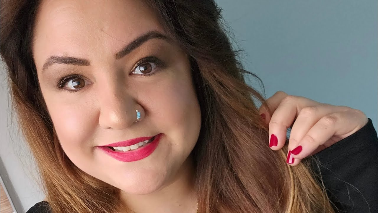 CANSU PALA KAPISININ ÖNÜ ÜÇ DALLI LALE (UZUN HAVA)
