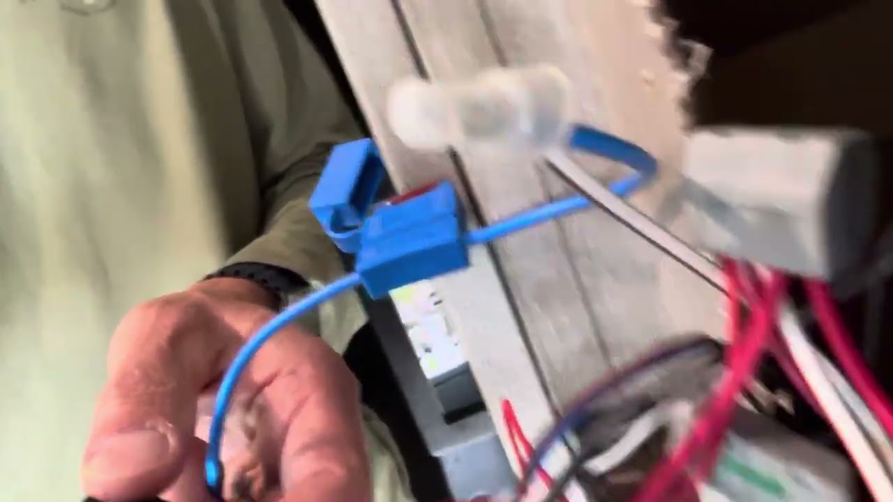 @BogglingRVAdventures quick fix for no power to RV water pump 