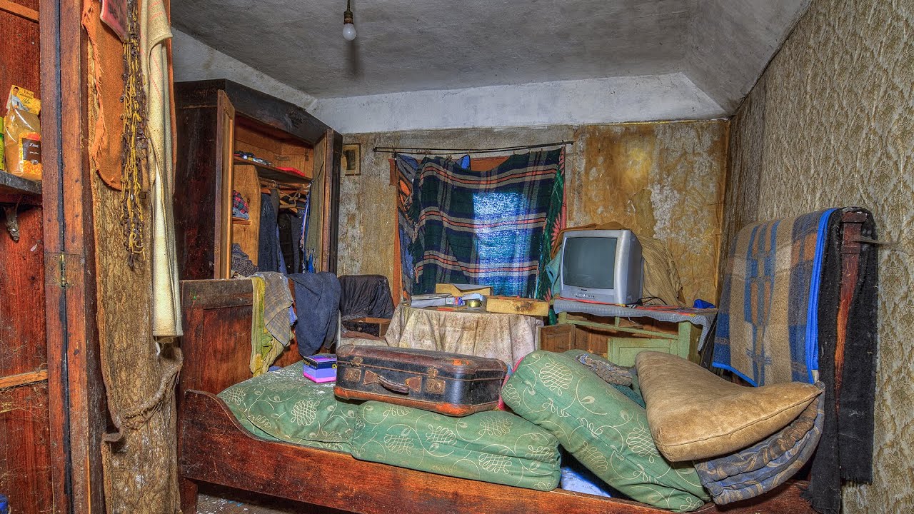 Lost Places: verlassenes Haus (Haus des Siegers)/ abandoned house germany