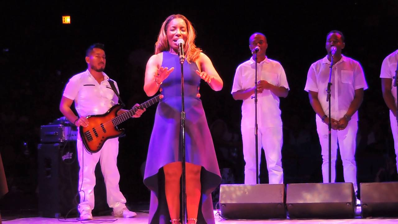 Stephanie Mills 