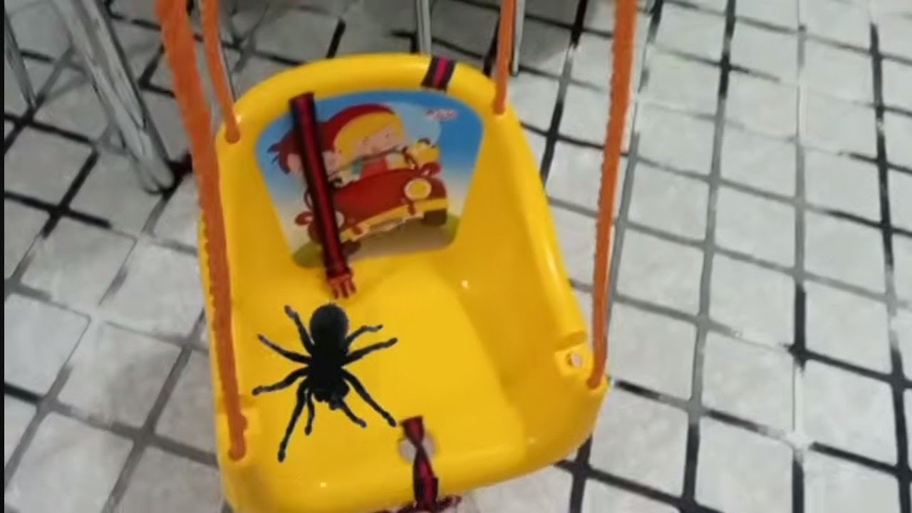 ALYA DEV ÖRÜMCEK EVİMİZE GELDİ!ALYA KORKUDAN BAYILDI!ANNEMİ ISIRDI!#funny#funnyvideo#barbie#oyun