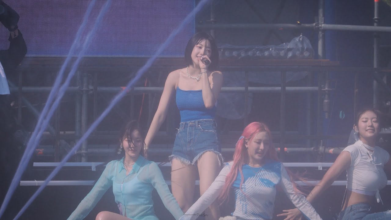 리이나(RIINA) H1-KEY(하이키) - 건물 사이에 피어난 장미 4K 가로 직캠 @230819 CassCool Festival