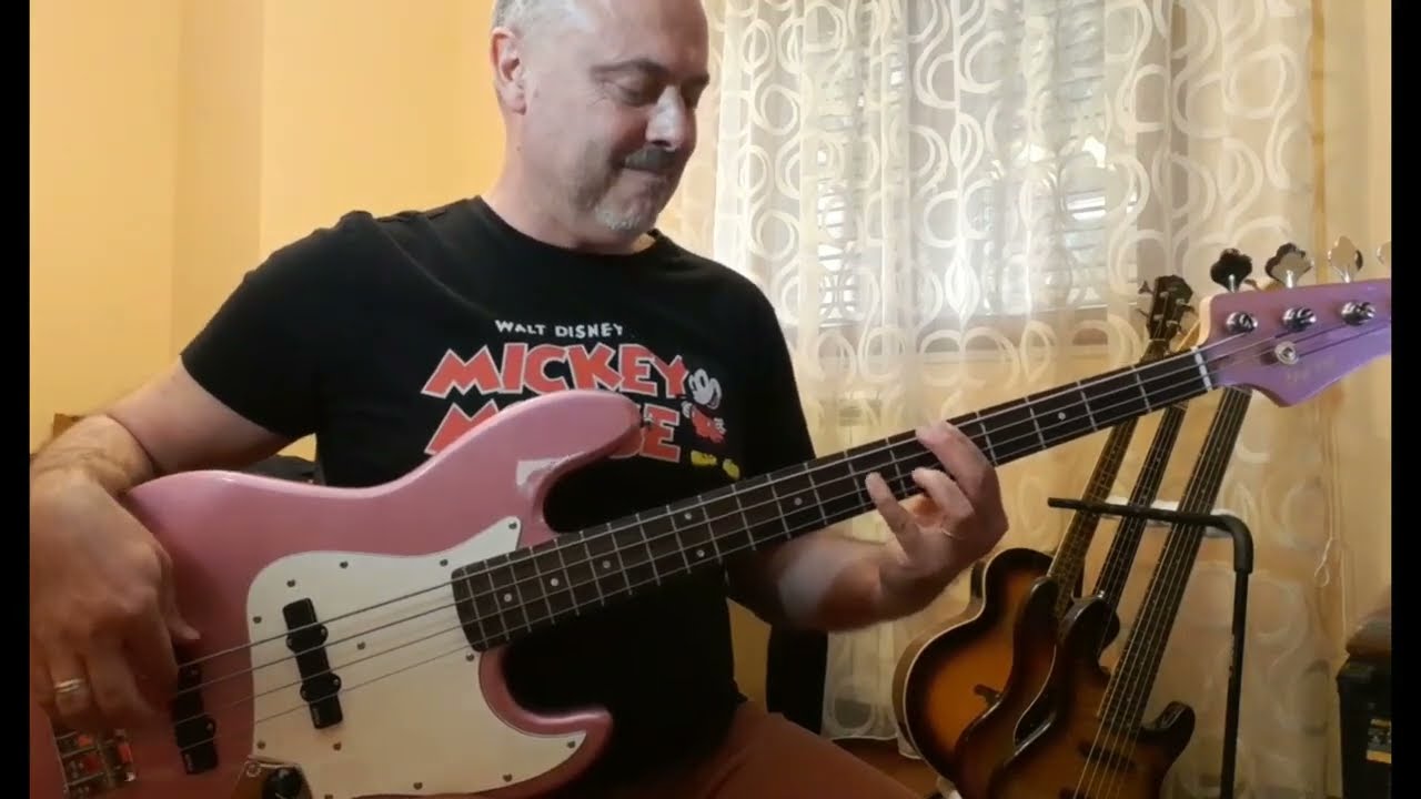 Carletto il Principe dei Mostri  -  Sigla Iniziale (Bass Cover)