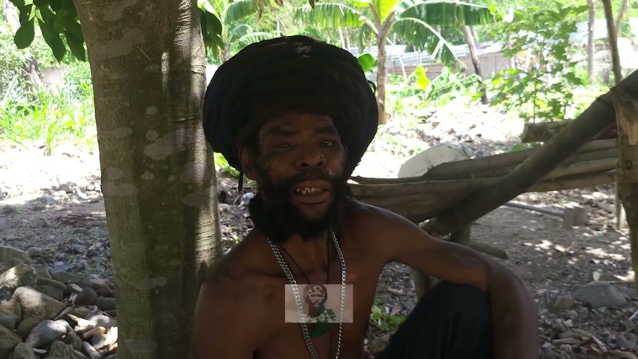 PEANUT DREAD... THE WOMAN EAT OFF THE WUL A DI SULFUR FROM THE BOX OF MATCHES!! 😂😂😂😂