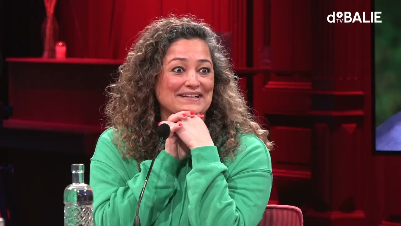 Adoptiegesprek met o.a. Eun-mi Postma, Eline Farideh Koning en Lisa-Marie Komp