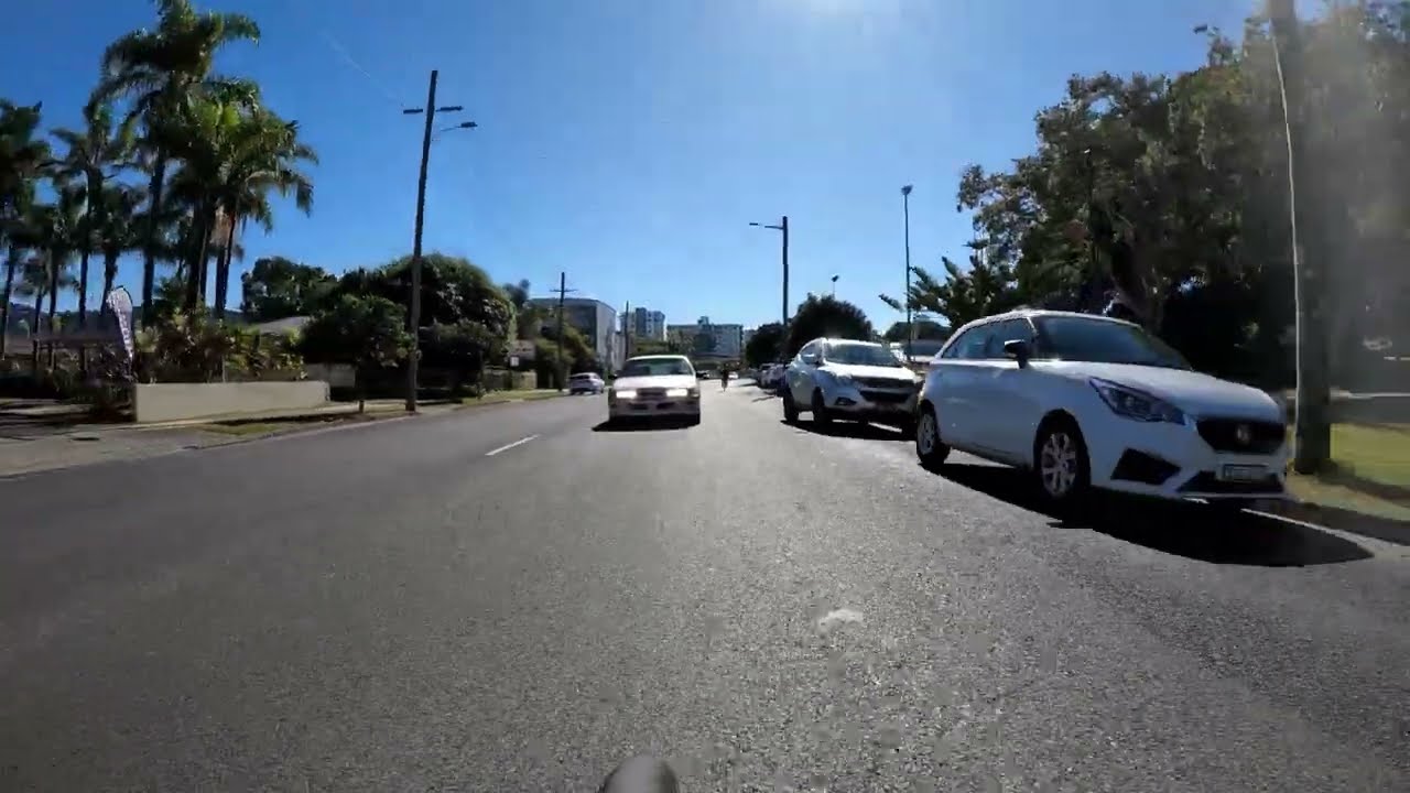 EUF19E - Driver engine revving tantrum & ignores Keep Left sign ; JA497 - ignores No Entry sign