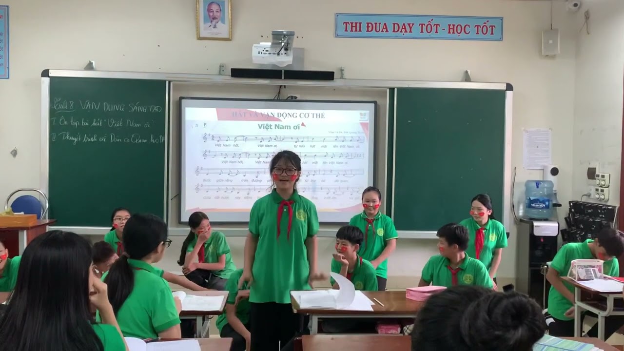Vận động cơ thể theo nhóm bài hát VIỆT NAM ƠI âm nhạc lớp 8 KNTT của các bạn lớp 8A5👯‍♀️