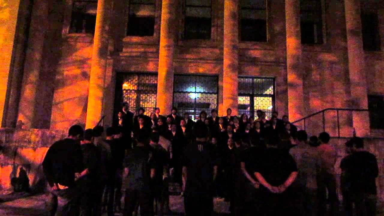 Trajados cantam o fado de ELETRO no tribunal - Praxe Noturna 15-10-2013