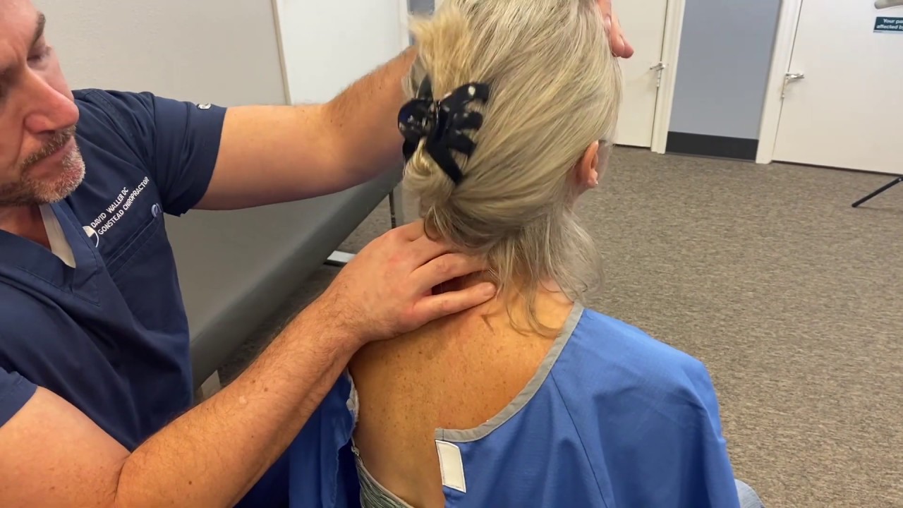 SEVERE PLANTAR FASCIITIS AND KNEE PAIN - HELPED! by Gonstead Chiropractor Dr. Waller