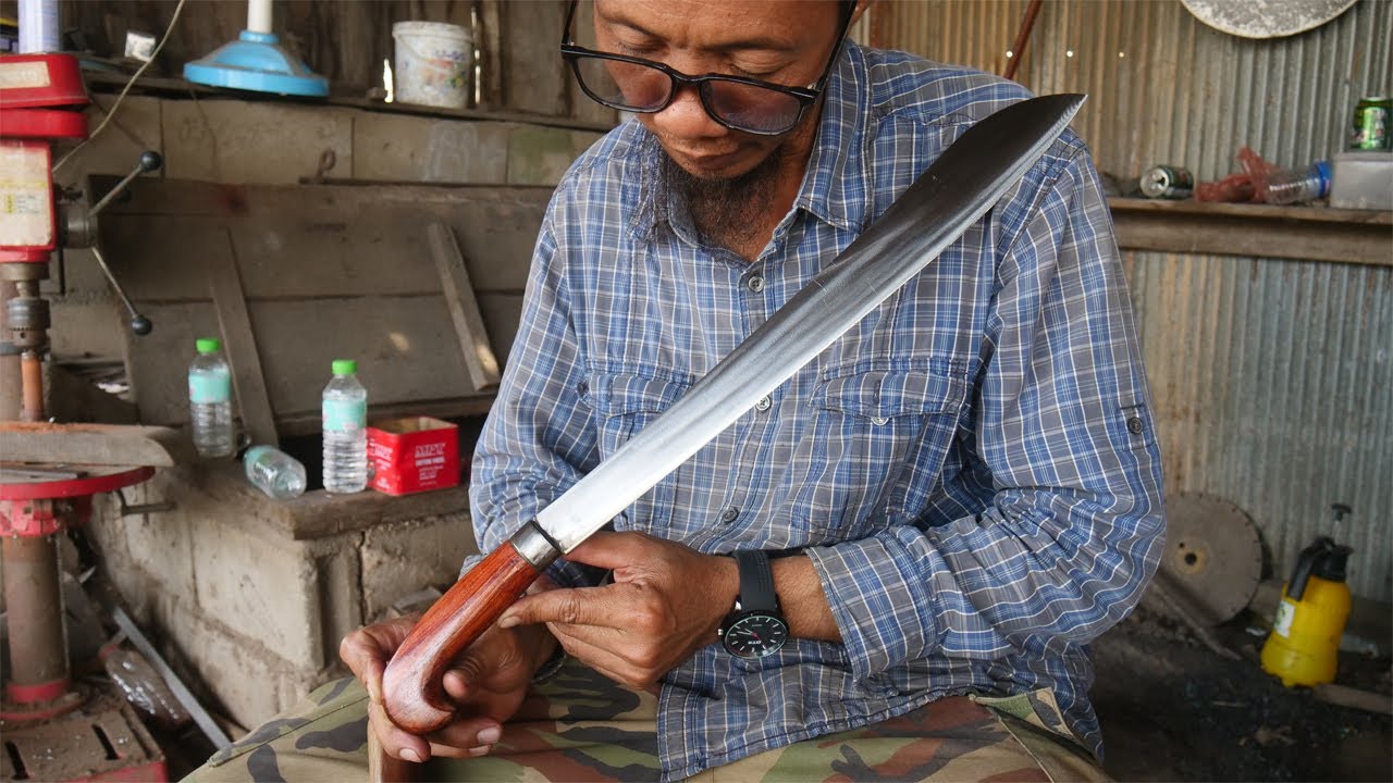 Forging A Golok Machete