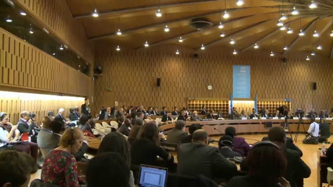 UNESCO medal to President Kagame and Carlos Slim Hel&uacute;