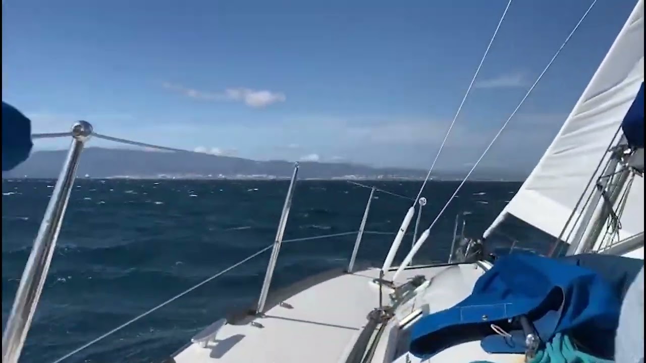 Cruce Estrecho Gibraltar con 30 nudos
