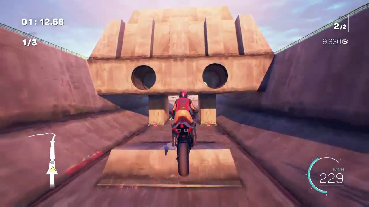 Moto Racer 4, online multiplayer gameplay on PS4.