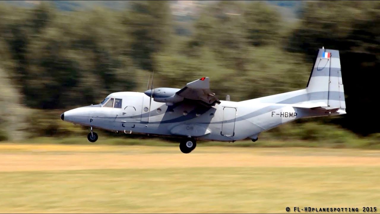 CASA C-212 F-HBMP landing & takeoff at Vichy-Charmeil [VHY/LFLV]