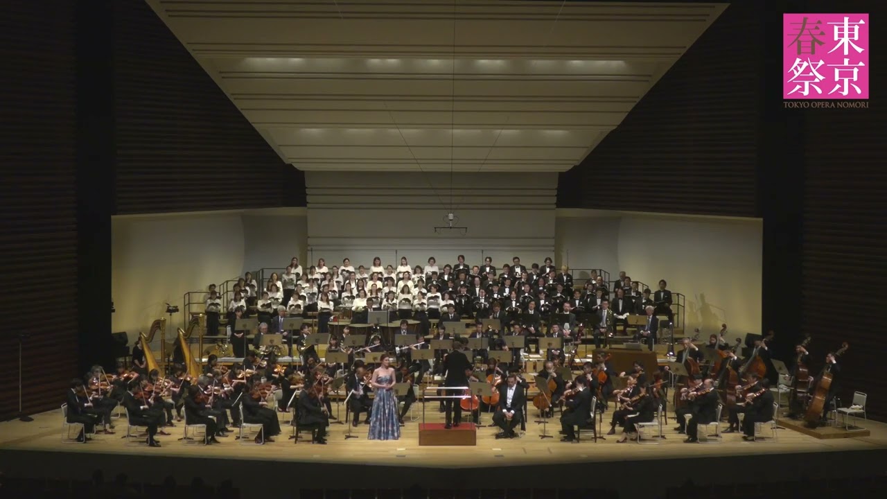Jacquelyn Stucker, soprano: 
