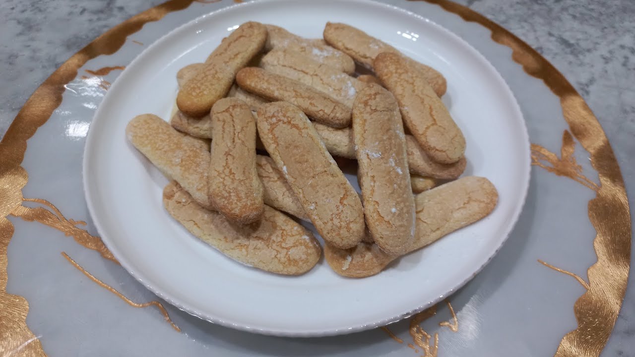  biscuit boudoir او حلوة الملعقة 