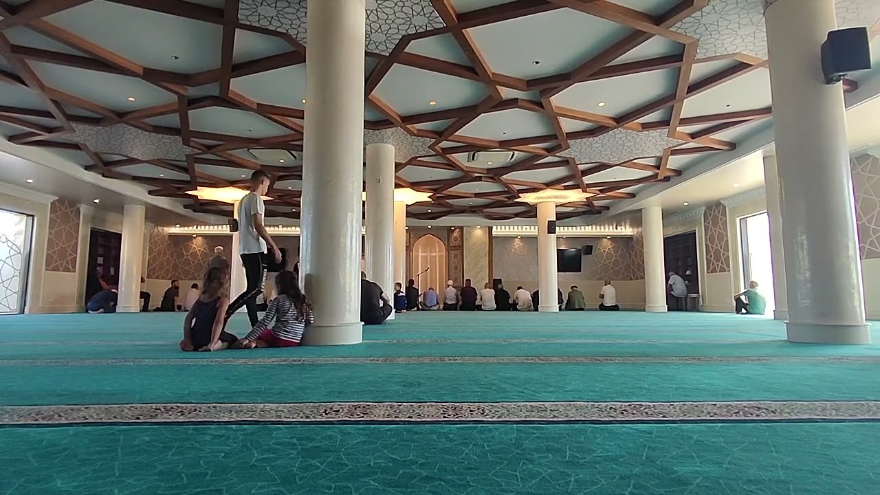 Ezani i Namazi Drekës në xhamin Shuajb Arnauti''Mati 1''Prishtinë 09.09.2023