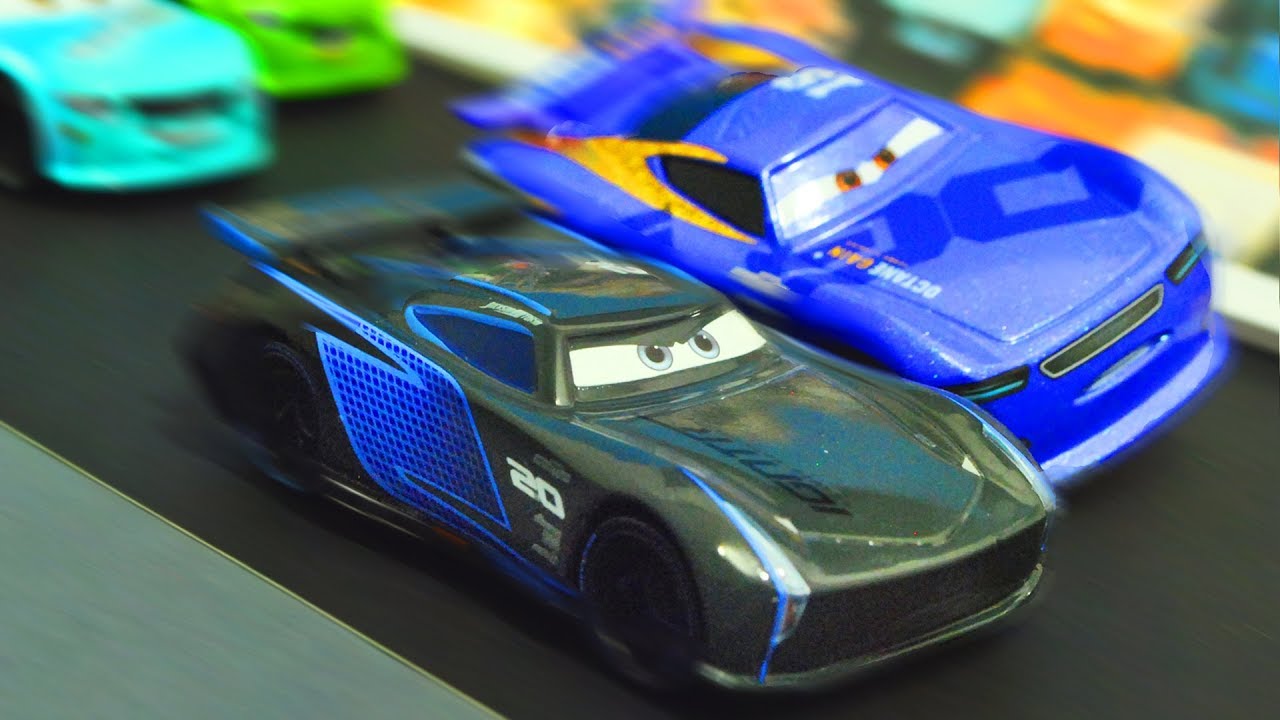Disney Cars 3 : Jackson Storm & Danny Swervez Racing! - StopMotion