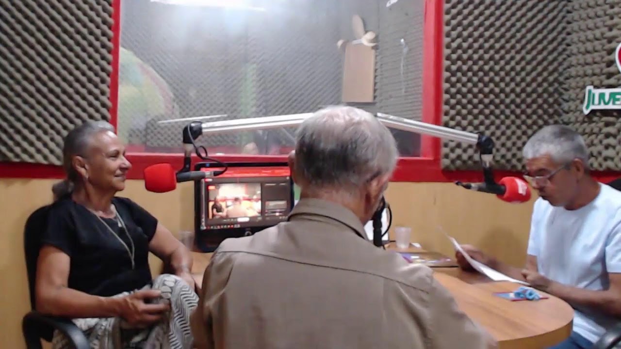 LAGARTO ANOITECE REZANDO