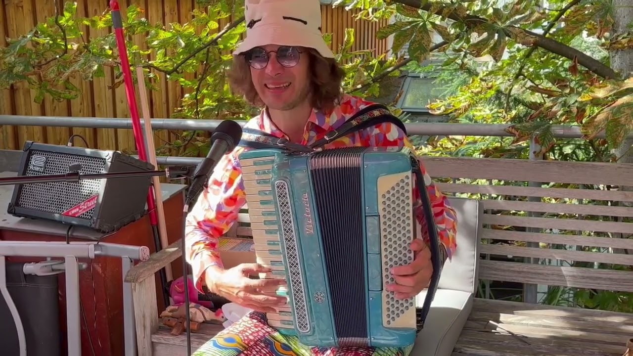 GrueneOasen - Matthias Schriefl Solo in Köln Nippes