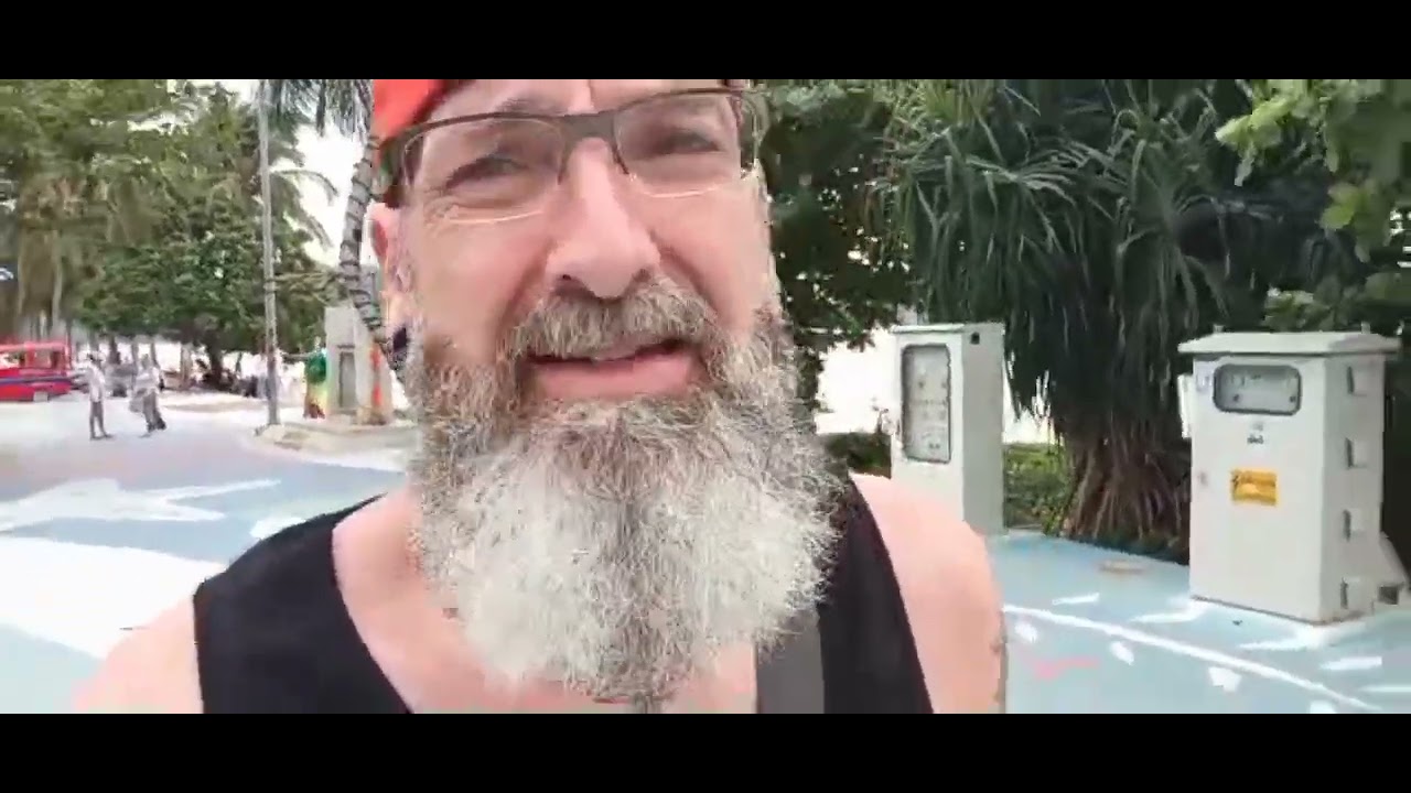 First day in Patong Beach. Nicky's Handlebar, Night market. And why do we keep coming back?