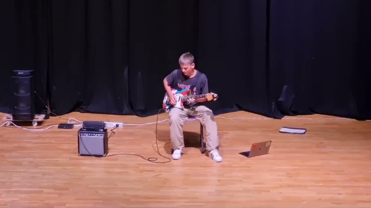 MICHAEL JACKSON - BEAT IT | High School Talent Show Electric Guitar Cover