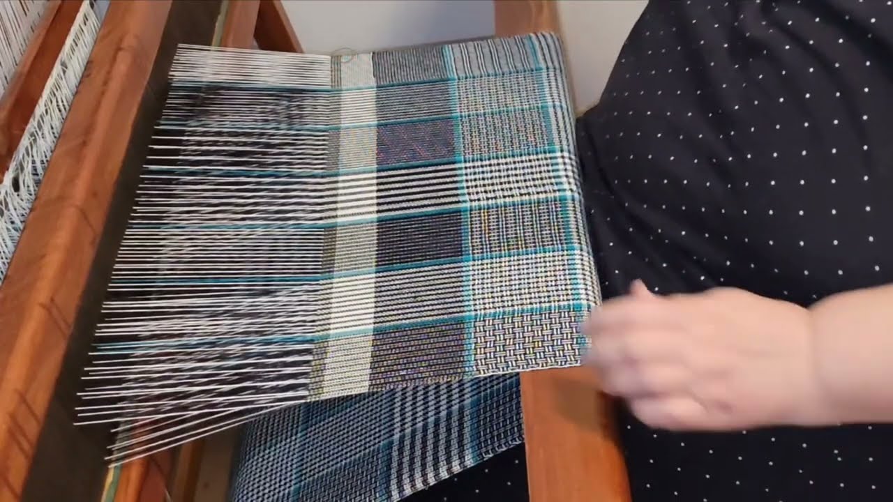 Tissage #6 - Où je termine mes premières serviettes sur le métier  #tissage #weaving
