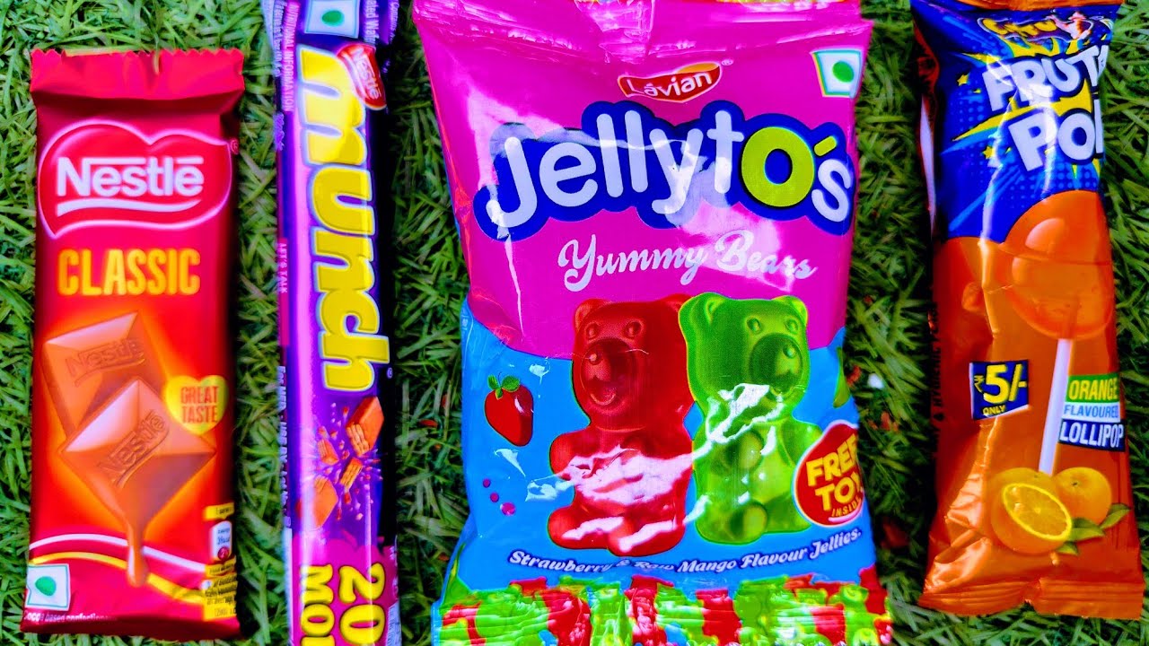 Kitkat munch jelly lolipop /ASMR satisfying video most popular gaint candy 🍬🍭