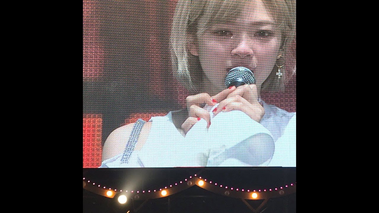 [Fancam] 170408 Jungyeon crying at Twiceland in Bangkok